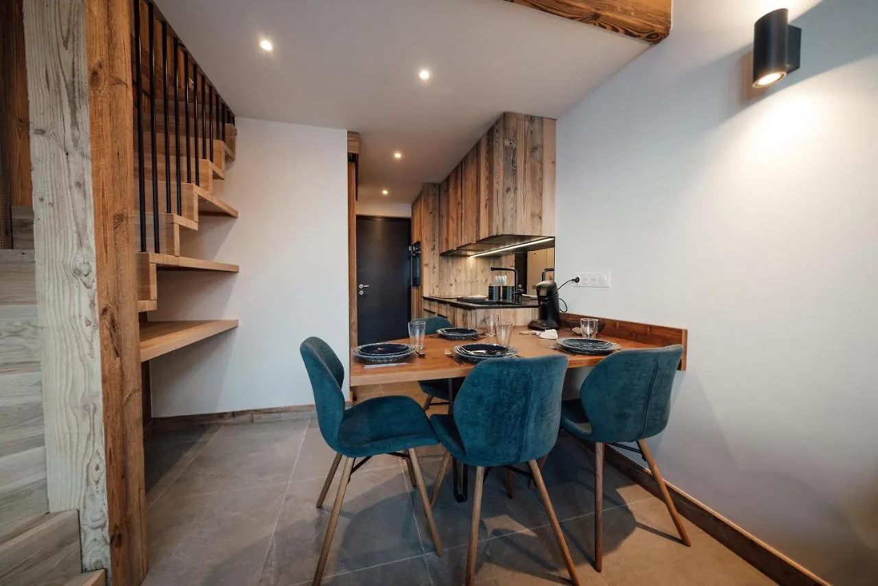Studio Interlude By Explorhome contacts